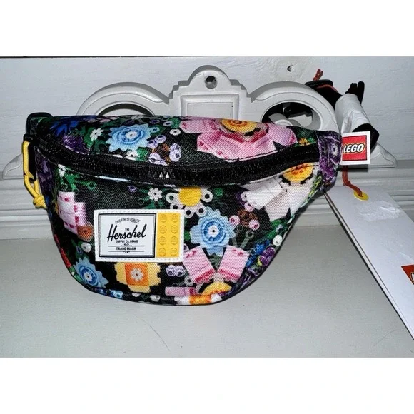 NWT Botanical Collection LEGO Herschel  Classic Hip Pack Garden Floral Fanny - Picture 2 of 6